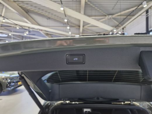 Volkswagen Tiguan R-Line Edition 1.5 eHybrid 204 PK &euro;2000,- inruilpremie | Harman Kardon Audio | Panoramaschuif-kan... ActivLease financial lease