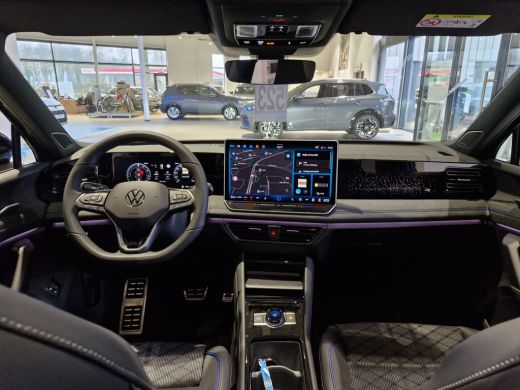 Volkswagen Tiguan R-Line Edition 1.5 eHybrid 204 PK &euro;2000,- inruilpremie | Harman Kardon Audio | Panoramaschuif-kan... ActivLease financial lease