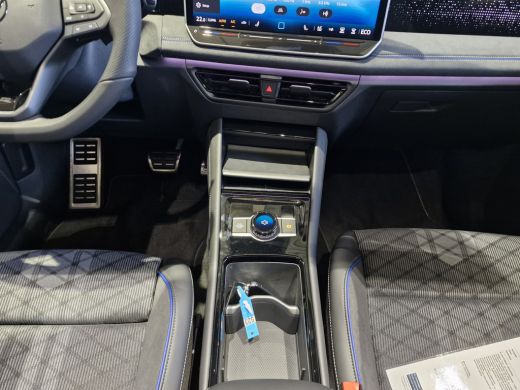 Volkswagen Tiguan R-Line Edition 1.5 eHybrid 204 PK &euro;2000,- inruilpremie | Harman Kardon Audio | Panoramaschuif-kan... ActivLease financial lease