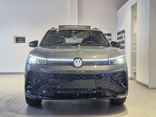 Volkswagen Tiguan R-Line Edition 1.5 eHybrid 204 PK &euro;2000,- inruilpremie | Harman Kardon Audio | Panoramaschuif-kan... ActivLease financial lease