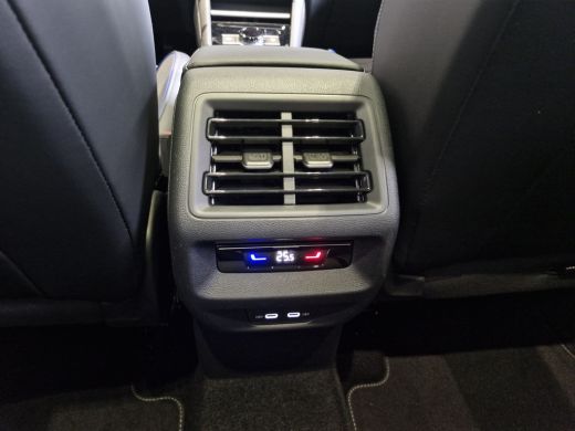 Volkswagen Tiguan R-Line Edition 1.5 eHybrid 204 PK | Trekhaak inklapbaar, met elektrische ontgrendeling | Comfort ... ActivLease financial lease