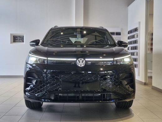 Volkswagen Tiguan R-Line Edition 1.5 eHybrid 204 PK | Trekhaak inklapbaar, met elektrische ontgrendeling | Comfort ... ActivLease financial lease