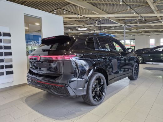 Volkswagen Tiguan R-Line Edition 1.5 eHybrid 204 PK | Trekhaak inklapbaar, met elektrische ontgrendeling | Comfort ... ActivLease financial lease