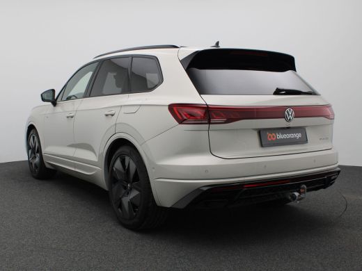 Volkswagen Touareg 3.0 TSi eHybrid 4MOTION R Edition 463PK Aut. Pano-Schuifdak, Nachtzicht Camera, Trekhaak,  Dynaud... ActivLease financial lease