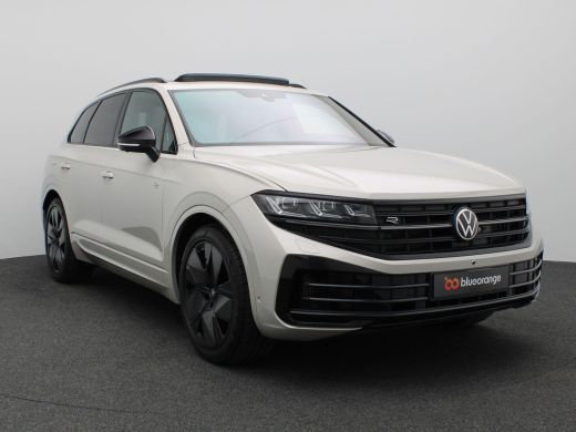 Volkswagen Touareg 3.0 TSi eHybrid 4MOTION R Edition 463PK Aut. Pano-Schuifdak, Nachtzicht Camera, Trekhaak,  Dynaud... ActivLease financial lease