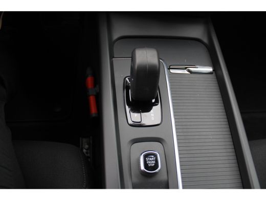 Volvo  V60 2.0 B3 Momentum Advantage | Parkeersensoren | Achteruitrijcamera | Cruise Control | Meer foto's v... ActivLease financial lease