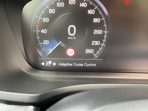 Volvo  V60 2.0 B3 Business | Panoramadak | Trekhaak | Adaptieve Cruise control | Camera | Parkeersensoren vo... ActivLease financial lease