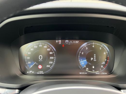 Volvo  V60 2.0 B3 Business | Panoramadak | Trekhaak | Adaptieve Cruise control | Camera | Parkeersensoren vo... ActivLease financial lease