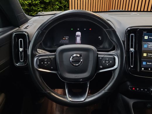 Volvo  XC40 Recharge P8 AWD R-Design 408pk | 1e Eigenaar | Pilot Assist | Stuur/stoelverwarming | Keyless ActivLease financial lease