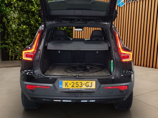 Volvo  XC40 Recharge P8 AWD R-Design 408pk | 1e Eigenaar | Pilot Assist | Stuur/stoelverwarming | Keyless ActivLease financial lease