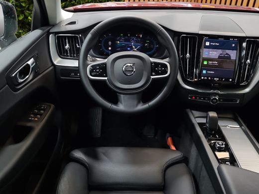 Volvo  XC60 2.0 T6 Plug-in hybrid AWD Plus Dark | Trekhaak | 360 Camera | Panoramadak | Memory | Pilot Assist ActivLease financial lease