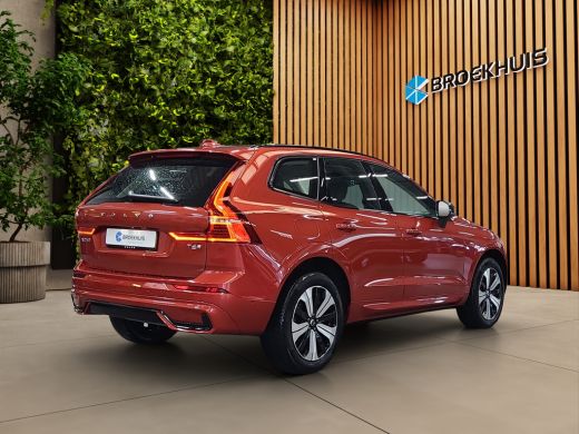 Volvo  XC60 2.0 T6 Plug-in hybrid AWD Plus Dark | Trekhaak | 360 Camera | Panoramadak | Memory | Pilot Assist ActivLease financial lease