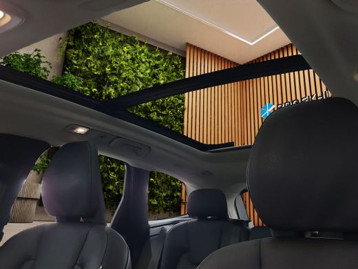 Volvo  XC60 2.0 T6 Plug-in hybrid AWD Plus Dark | Trekhaak | 360 Camera | Panoramadak | Memory | Pilot Assist ActivLease financial lease