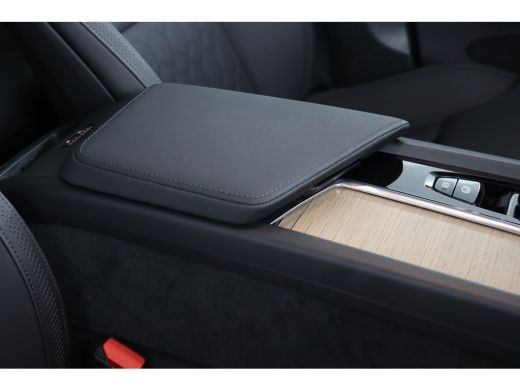 Volvo  XC60 T6 AWD Ultra Dark | Head-Up Display | 360 camera | Stoel + Stuurverwarming |  Harman Kardon | ActivLease financial lease