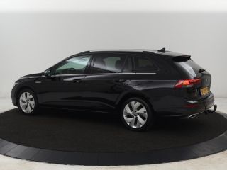 Volkswagen Golf 1.5 eTSI Style | Stoelverwarming | Trekhaak | Camera | Stuurverwarming | Memory | Sfeerverlichtin...