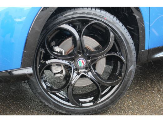 Alfa Romeo Tonale 1.3T PHEV Ti | Adaptive Cruise | Elec. Achterklep | Camera | Carplay | Navi | Keyless | | Adaptiv... ActivLease financial lease