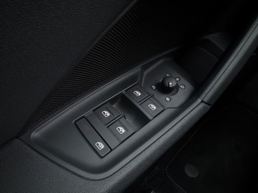 Audi A3 Sportback 30 TFSI PRO LINE SPORT LEDER/NAVI/CARPLAY/LED ActivLease financial lease