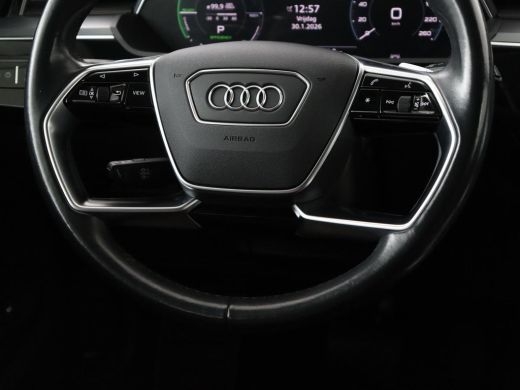 Audi e-tron 55 quattro Business edition | SOH 92% | Leder | Stoelverwarming | Luchtvering | Memory | Carplay ... ActivLease financial lease