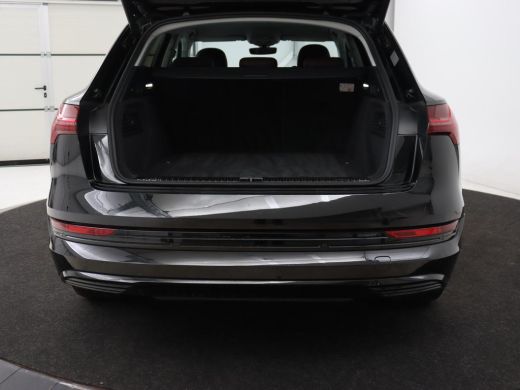 Audi e-tron 55 quattro Business edition | SOH 92% | Leder | Stoelverwarming | Luchtvering | Memory | Carplay ... ActivLease financial lease