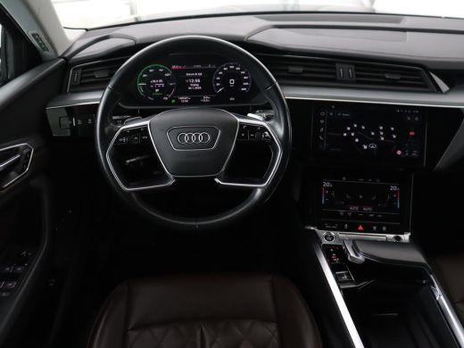 Audi e-tron 55 quattro Business edition | SOH 92% | Leder | Stoelverwarming | Luchtvering | Memory | Carplay ... ActivLease financial lease