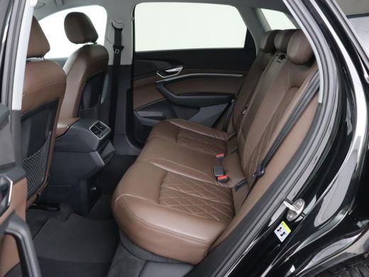 Audi e-tron 55 quattro Business edition | SOH 92% | Leder | Stoelverwarming | Luchtvering | Memory | Carplay ... ActivLease financial lease