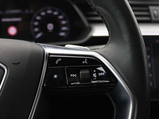 Audi e-tron e-tron 55 quattro advanced 95 kWh 408PK AUT. SOH 89%, Pano-Schuifdak, Keyless, Adaptieve Cruise C... ActivLease financial lease