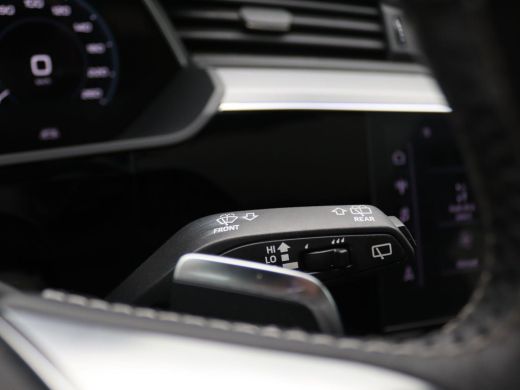 Audi e-tron e-tron 55 quattro advanced 95 kWh 408PK AUT. SOH 89%, Pano-Schuifdak, Keyless, Adaptieve Cruise C... ActivLease financial lease