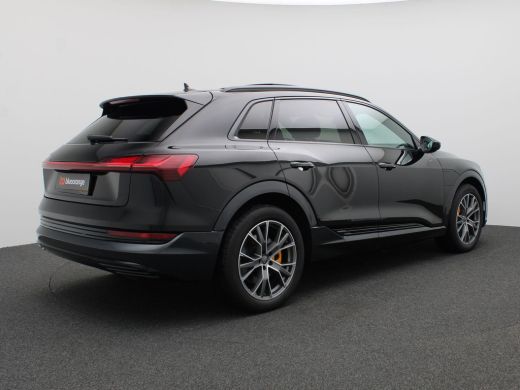 Audi e-tron e-tron 55 quattro advanced 95 kWh 408PK AUT. SOH 89%, Pano-Schuifdak, Keyless, Adaptieve Cruise C... ActivLease financial lease