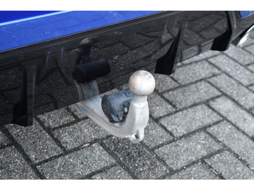 BMW 3 Serie Touring 330e M-Sport Pano ACC Trekhaak HiFi 19inch ActivLease financial lease