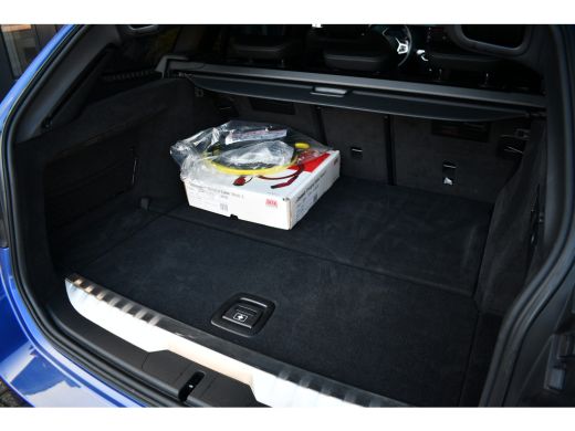 BMW 3 Serie Touring 330e M-Sport Pano ACC Trekhaak HiFi 19inch ActivLease financial lease