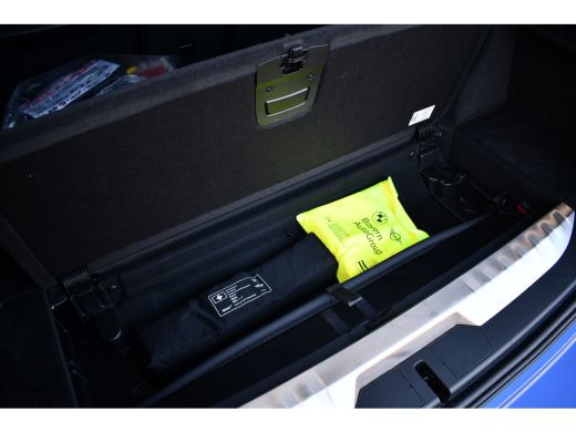 BMW 3 Serie Touring 330e M-Sport Pano ACC Trekhaak HiFi 19inch ActivLease financial lease