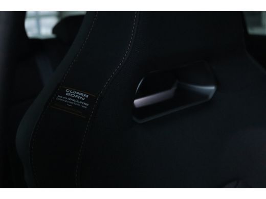 CUPRA Born Essential 62 kWh | Cruise Control | Stuurverwarming | PDC V/A | LED | Sfeerverlichting ActivLease financial lease