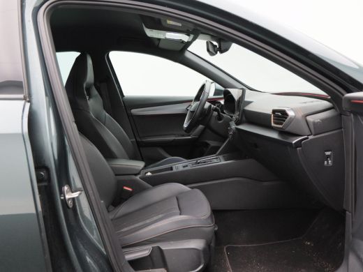 CUPRA Formentor 1.4 e-Hybrid Performance 245 Pk Automaat | Virtual Cockpit | Camera | Sportstoelen | Sfeerverlich... ActivLease financial lease