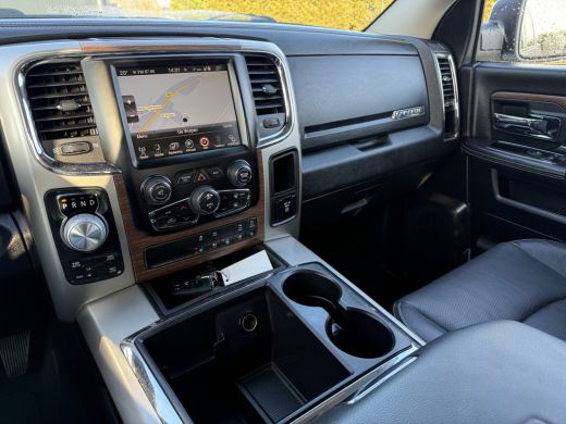 Dodge Ram 1500 1500 3.0 V6 DIESEL LARAMIE E6 / 4x4 / **UNIEK** / CREW CAB / CAMERA / LEDER / 3.5T TREKHAAK ActivLease financial lease