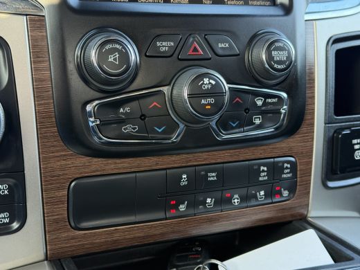 Dodge Ram 1500 1500 3.0 V6 DIESEL LARAMIE E6 / 4x4 / **UNIEK** / CREW CAB / CAMERA / LEDER / 3.5T TREKHAAK ActivLease financial lease