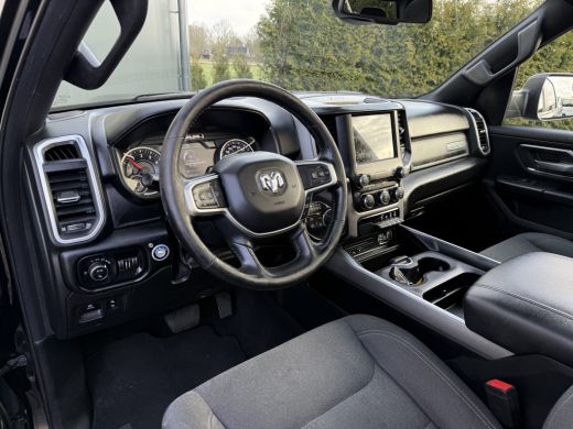 Dodge Ram 1500 1500 5.7 V8 4x4 BIG HORN / CREW CAB / LPG-G3 / NL AUTO / PANO / CAMERA / 3.5T TREKHAAK / GORILLA ... ActivLease financial lease