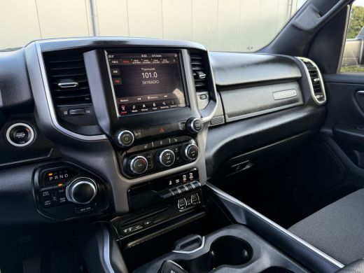 Dodge Ram 1500 1500 5.7 V8 4x4 BIG HORN / CREW CAB / LPG-G3 / NL AUTO / PANO / CAMERA / 3.5T TREKHAAK / GORILLA ... ActivLease financial lease