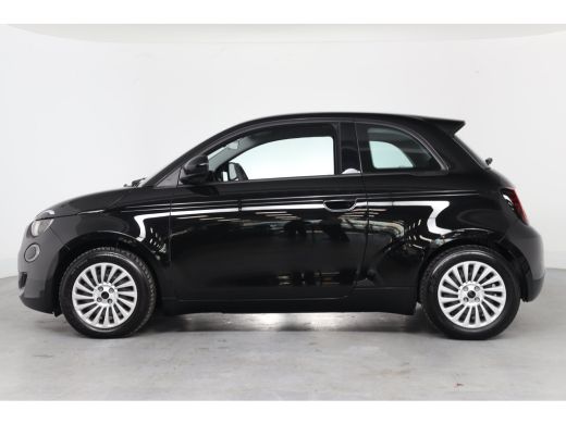 Fiat 500e Urban 42 kWh | Climate Control | Cruise Control | Keyless | Apple Carplay / Android Auto ActivLease financial lease