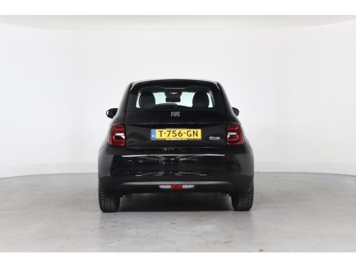 Fiat 500e Urban 42 kWh | Climate Control | Cruise Control | Keyless | Apple Carplay / Android Auto ActivLease financial lease
