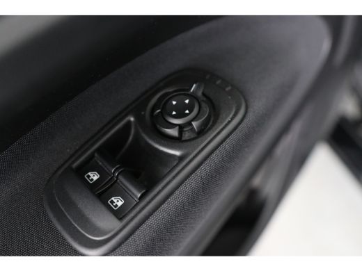 Fiat 500e Urban 42 kWh | Climate Control | Cruise Control | Keyless | Apple Carplay / Android Auto ActivLease financial lease