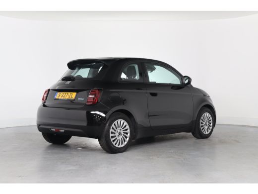 Fiat 500e Urban 42 kWh | Climate Control | Cruise Control | Keyless | Apple Carplay / Android Auto ActivLease financial lease