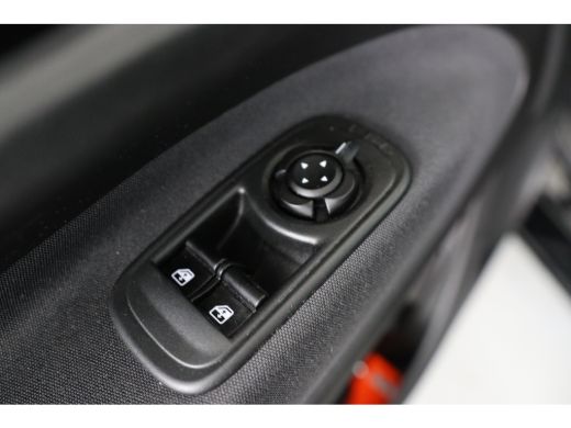 Fiat 500e Urban 42 kWh | Climate Control | Cruise Control | Keyless | Apple Carplay / Android Auto ActivLease financial lease