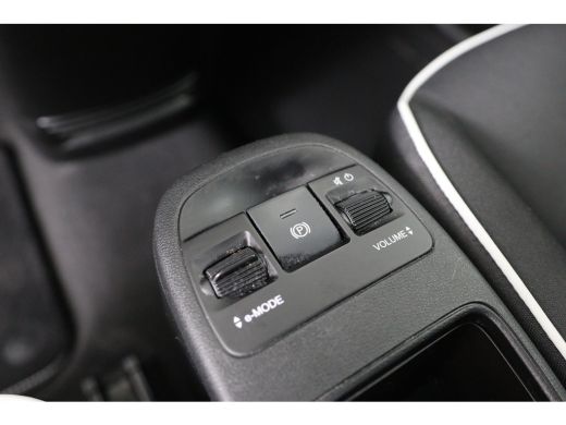 Fiat 500e Urban 42 kWh | Climate Control | Cruise Control | Keyless | Apple Carplay / Android Auto ActivLease financial lease