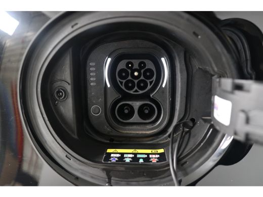 Fiat 500e Urban 42 kWh | Climate Control | Cruise Control | Keyless | Apple Carplay / Android Auto ActivLease financial lease