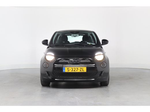 Fiat 500e Urban 42 kWh | Climate Control | Cruise Control | Keyless | Apple Carplay / Android Auto ActivLease financial lease