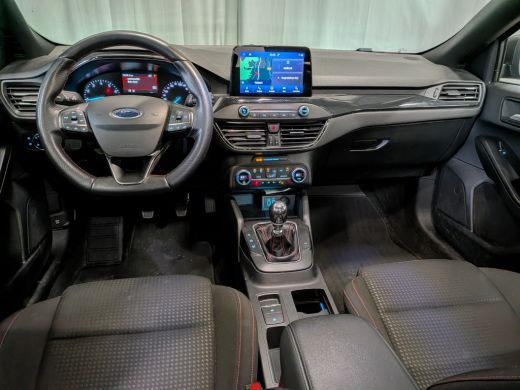 Ford Focus 1.0 EcoBoost ST Line Business Voorruit+Stuur+Stoel verwarming | Full LED | Climate control | Carp... ActivLease financial lease