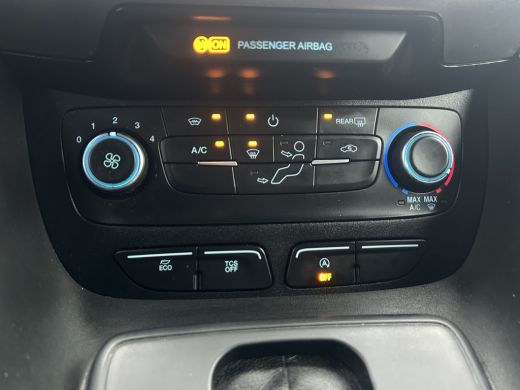 Ford Transit Connect 1.5 EcoBlue 100 PK E6 / AUTOMAAT / L2H1 / 1e EIG. / ACHTERKLEP / CAMERA / AFN TREKHAAK / AIRCO / ... ActivLease financial lease