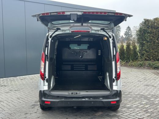 Ford Transit Connect 1.5 EcoBlue 100 PK E6 / AUTOMAAT / L2H1 / 1e EIG. / ACHTERKLEP / CAMERA / AFN TREKHAAK / AIRCO / ... ActivLease financial lease