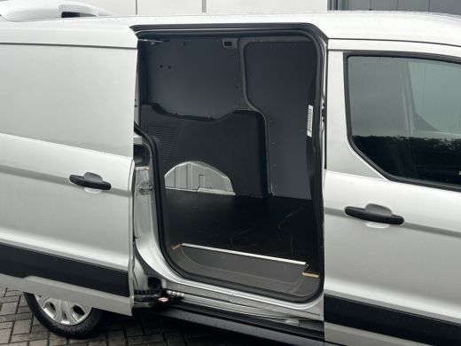 Ford Transit Connect 1.5 EcoBlue 100 PK E6 / AUTOMAAT / L2H1 / 1e EIG. / ACHTERKLEP / CAMERA / AFN TREKHAAK / AIRCO / ... ActivLease financial lease
