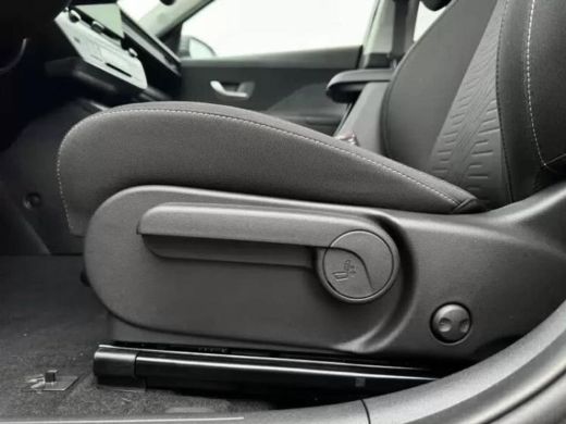 Hyundai Kona Long Range Pure Edition 64.8 kWh | Rijklaarprijs! | Speciale Korting | Adaptief Cruise Control | ... ActivLease financial lease